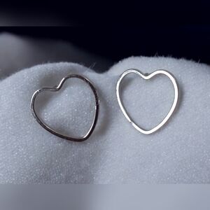 💥3/$12 Silver Hollow Heart Earrings